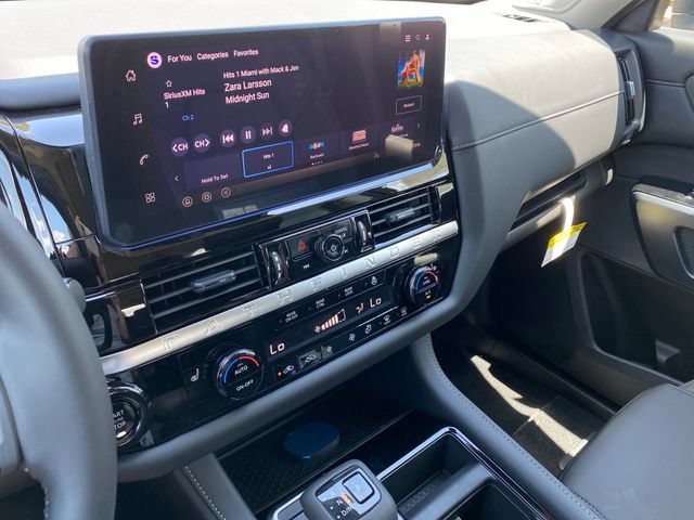 New 2026 Nissan Pathfinder SL w/ SL Premium Package AWD/4WD image 18