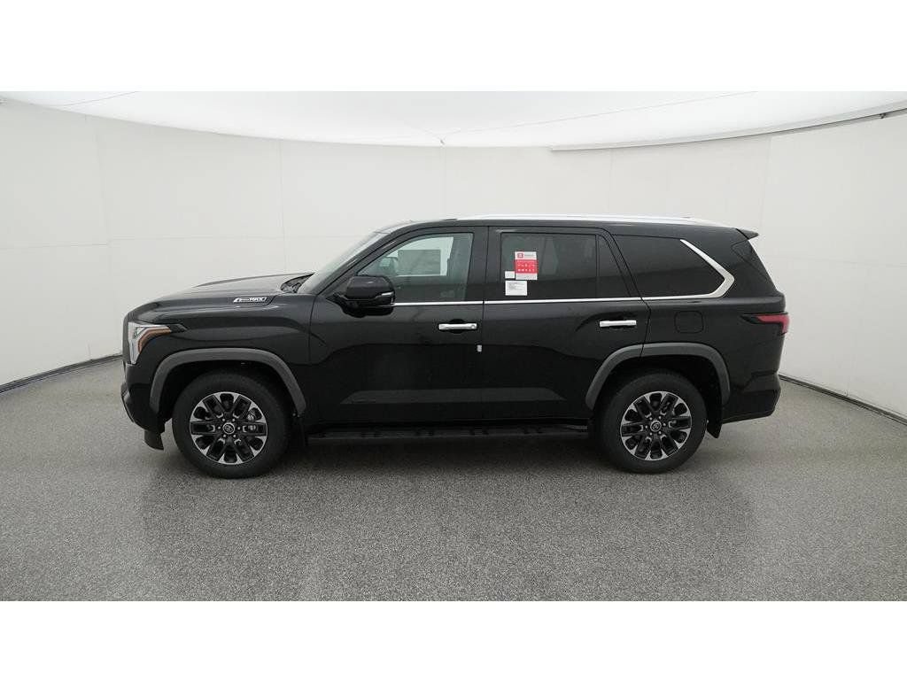 Used 2024 Toyota Sequoia Limited w/ Tow Technology Package AWD/4WD image 5