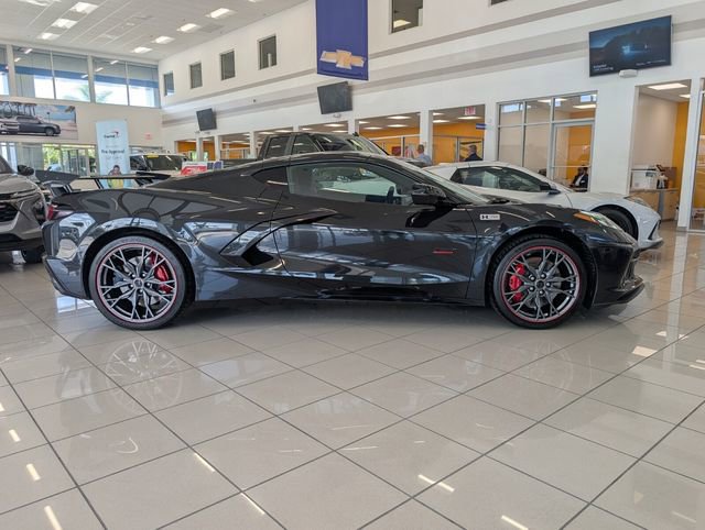 Used 2023 Chevrolet Corvette Stingray Premium Cpe w/ Z51 Performance Package RWD image 4