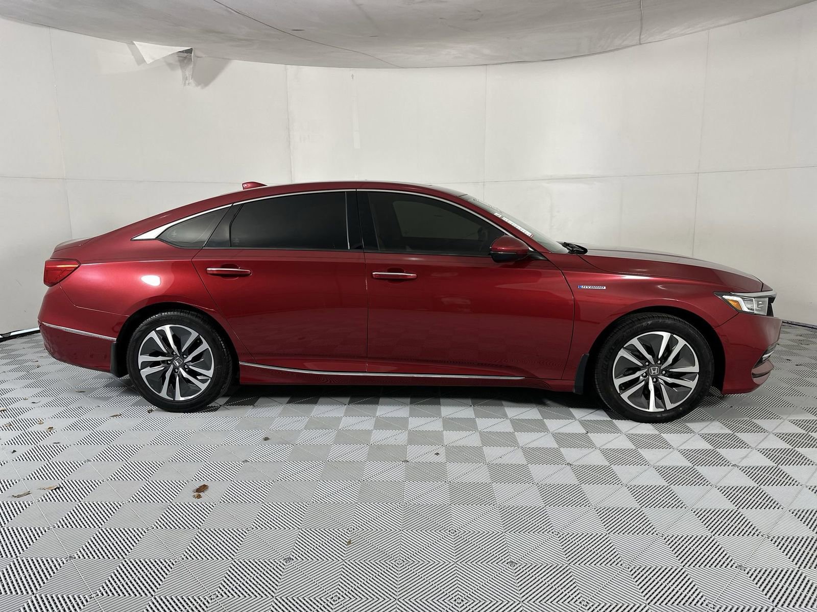 Used 2020 Honda Accord Touring image 9