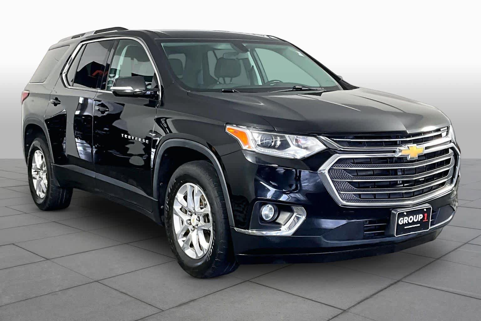 Used 2018 Chevrolet Traverse LT FWD image 3