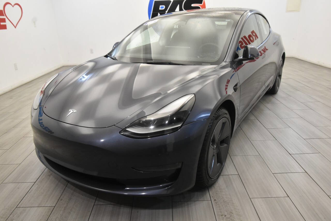 Used 2023 Tesla Model 3 Standard Range video 1