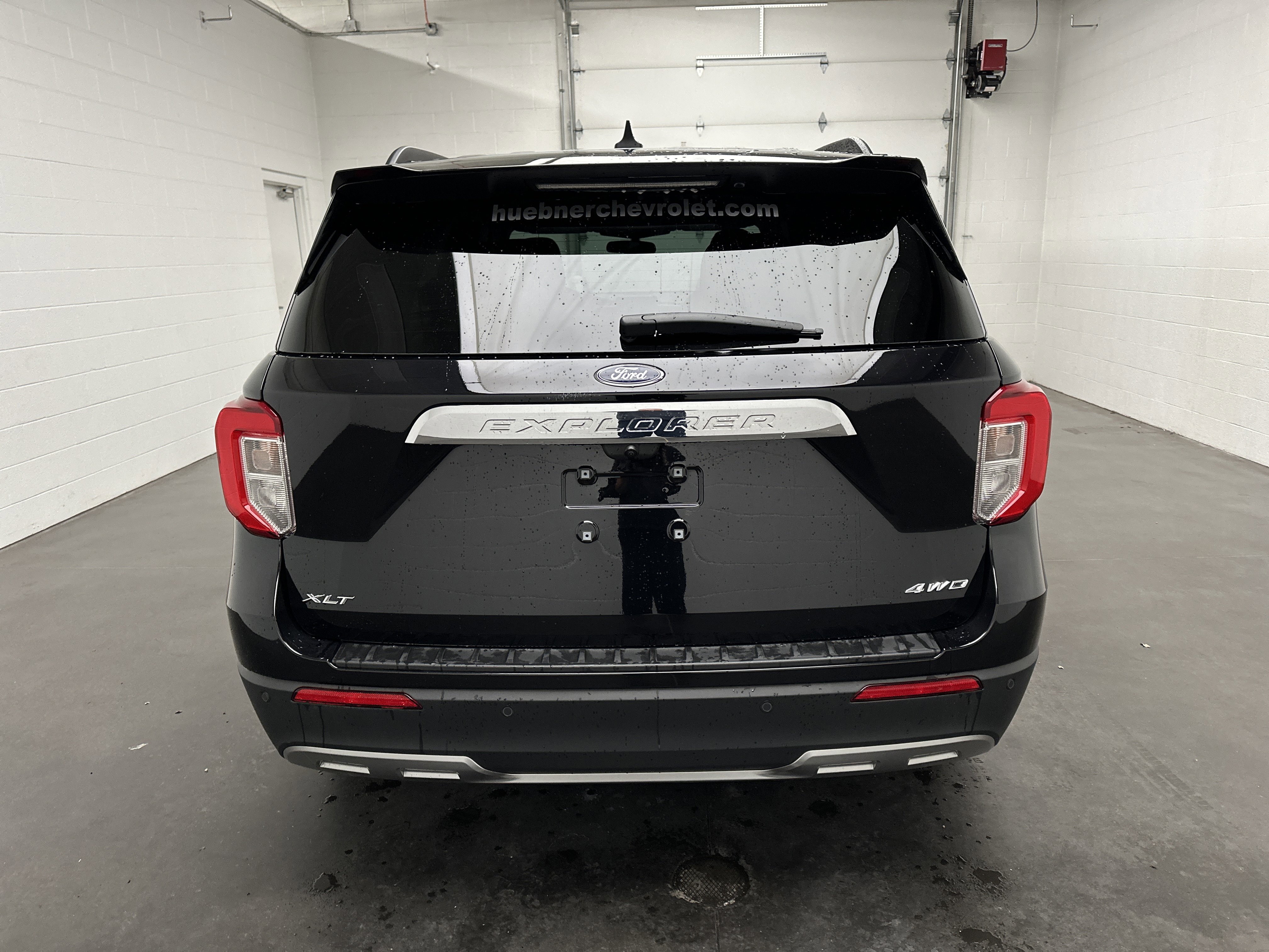 Used 2023 Ford Explorer XLT w/ Equipment Group 202A image 8