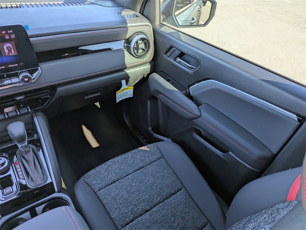 New 2025 Chevrolet Colorado Z71 w/ Technology Package image 16