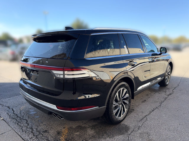 New 2027 Lincoln Aviator AWD image 6
