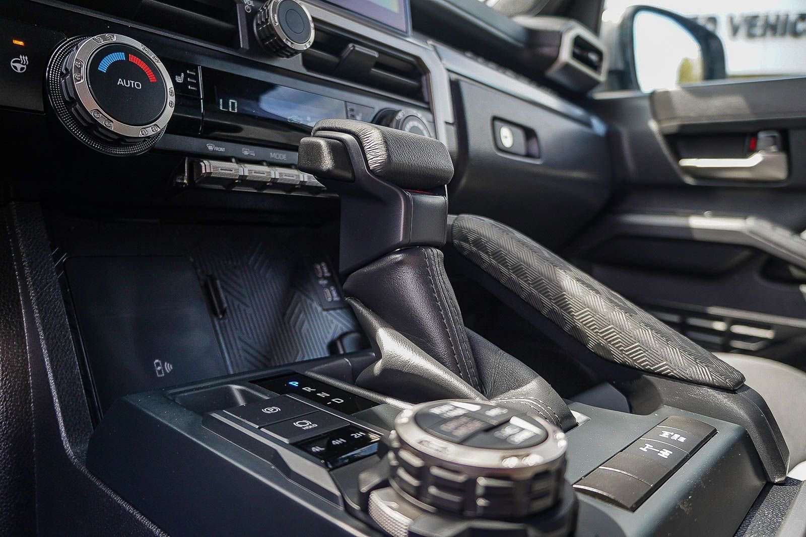 Certified 2024 Toyota Tacoma TRD Off-Road w/ TRD Off Road Upgrade Package AWD/4WD image 29