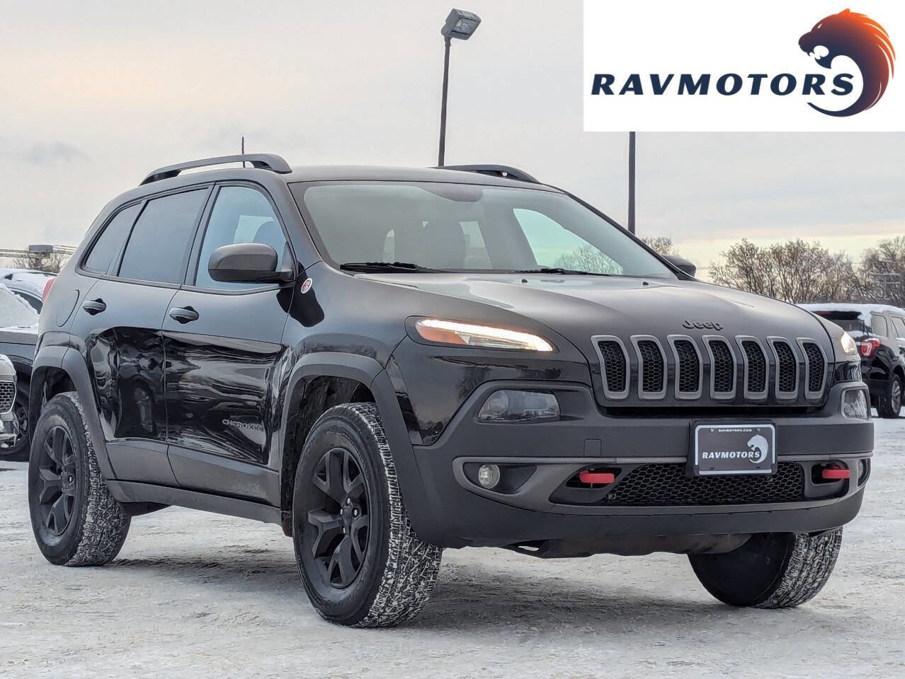 Used 2016 Jeep Cherokee Trailhawk w/ Cold Weather Group image 2