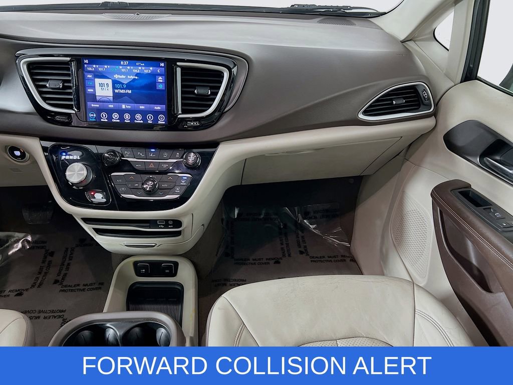 Used 2019 Chrysler Pacifica Touring-L w/ Advanced Safetytec Group image 25