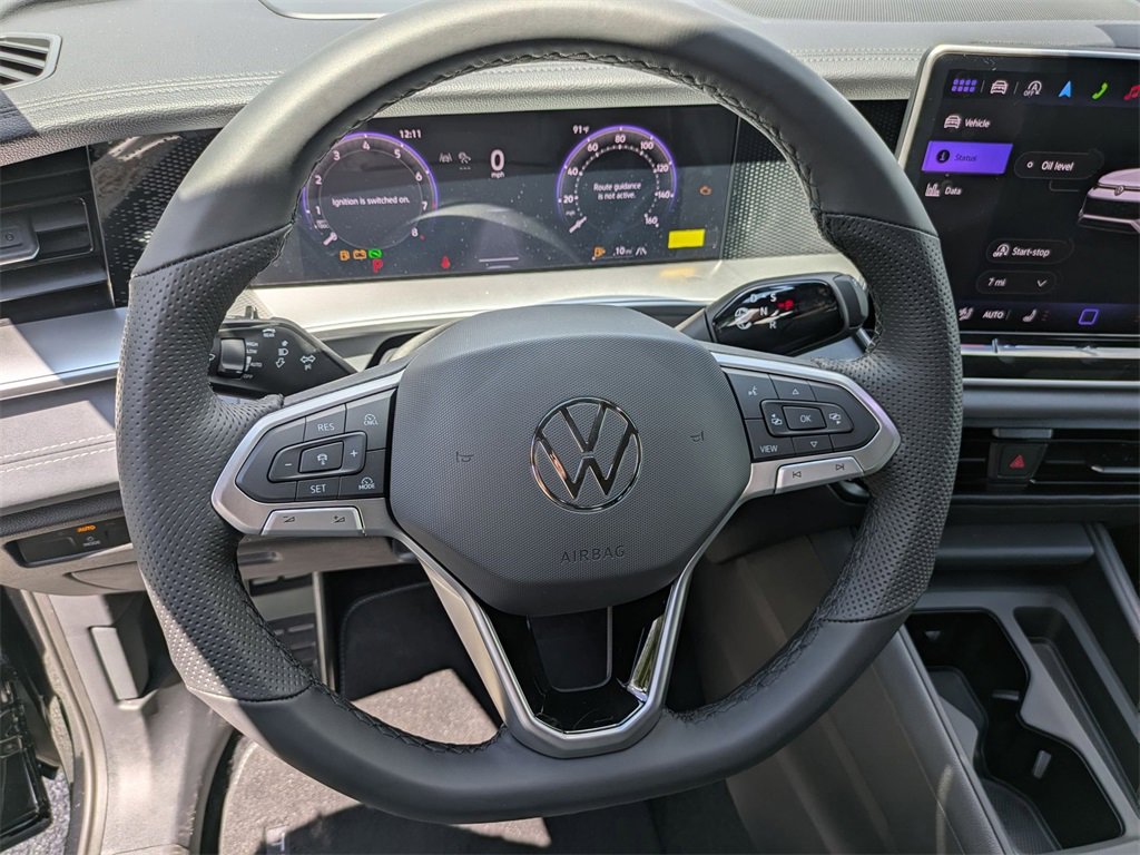 New 2025 Volkswagen Tiguan SE R-Line image 16