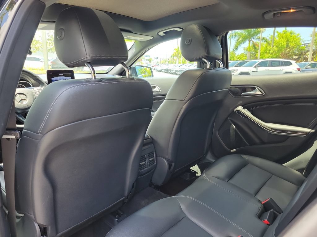 Used 2020 Mercedes-Benz GLA 250 4MATIC image 12