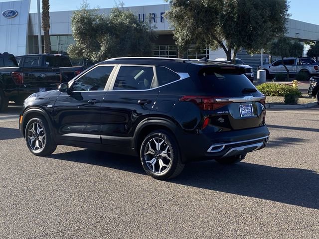Used 2023 Kia Seltos EX image 4