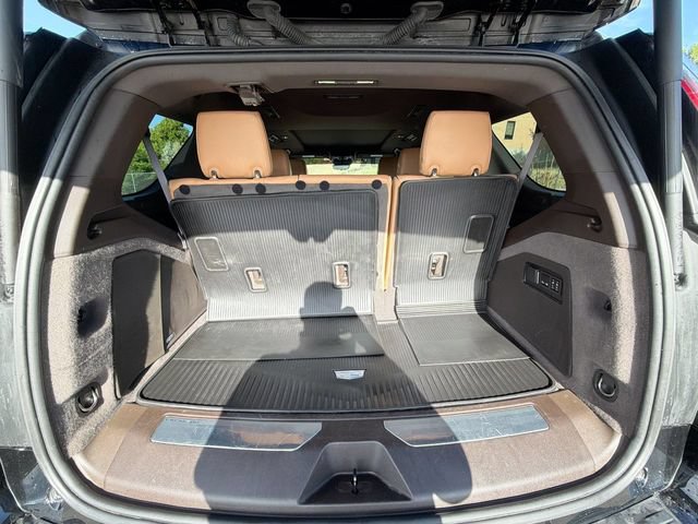 Used 2023 Cadillac Escalade Sport AWD/4WD image 34