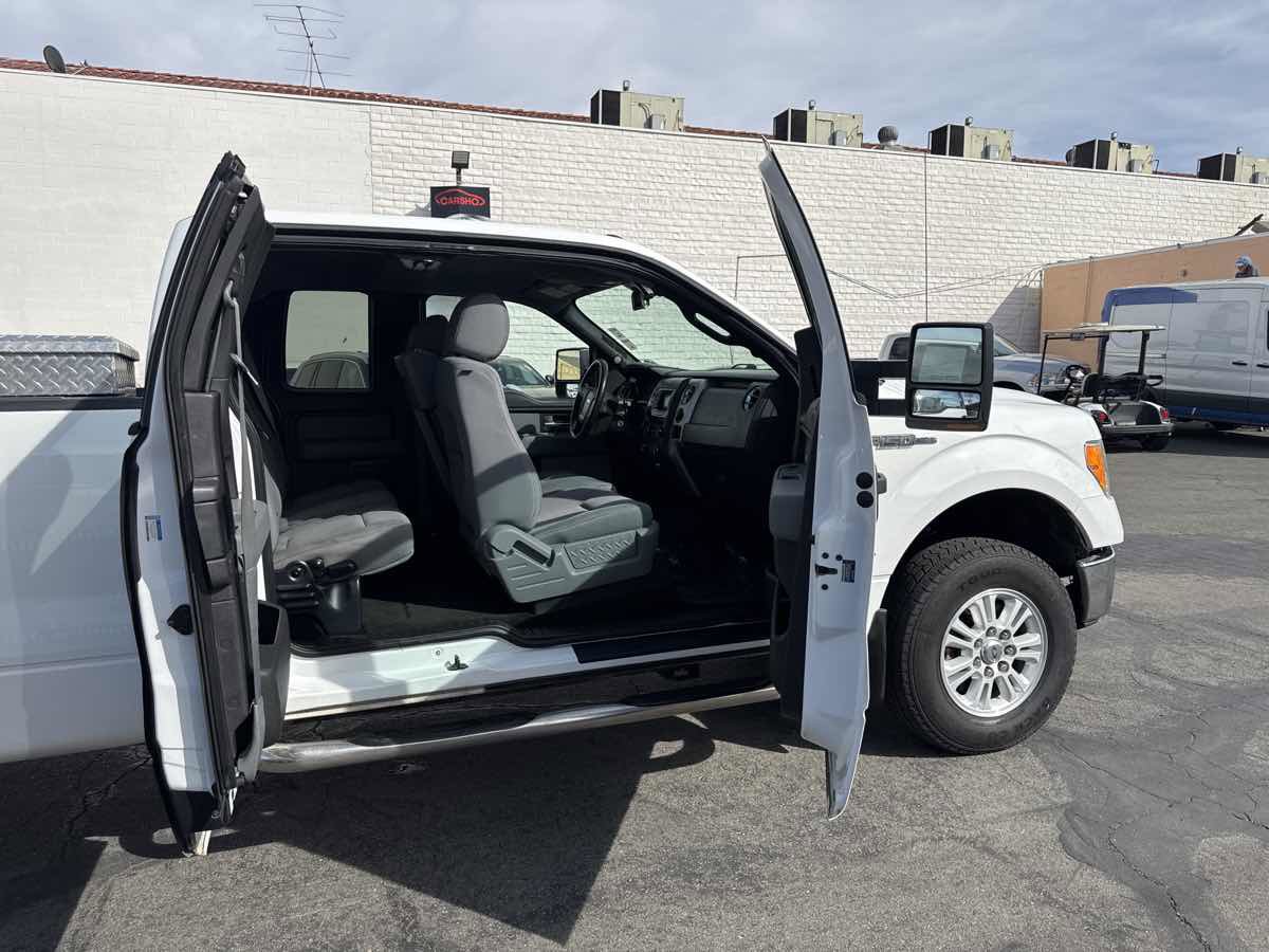 Used 2013 Ford F150 XLT w/ Mid Equipment Group AWD/4WD image 10