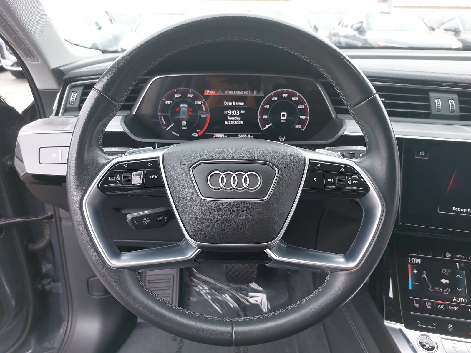 Used 2024 Audi Q8 e-tron Premium Plus w/ Premium Plus Package AWD/4WD image 19