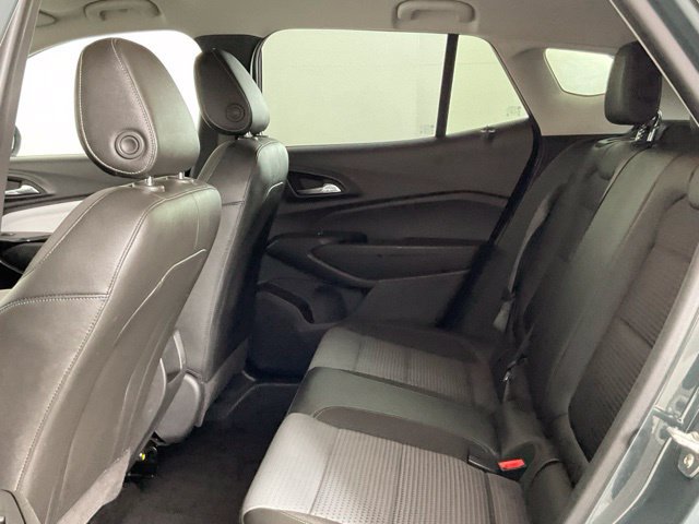 Used 2025 Chevrolet Trax LT FWD image 16
