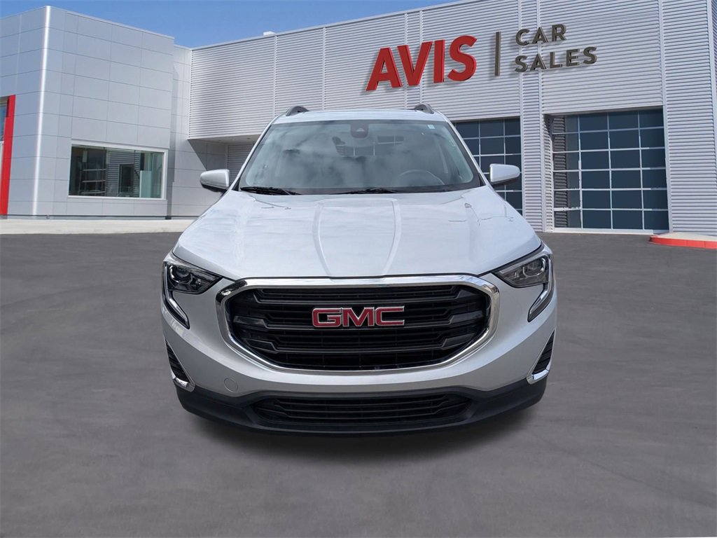 Used 2021 GMC Terrain SLE w/ Driver Convenience Package image 2