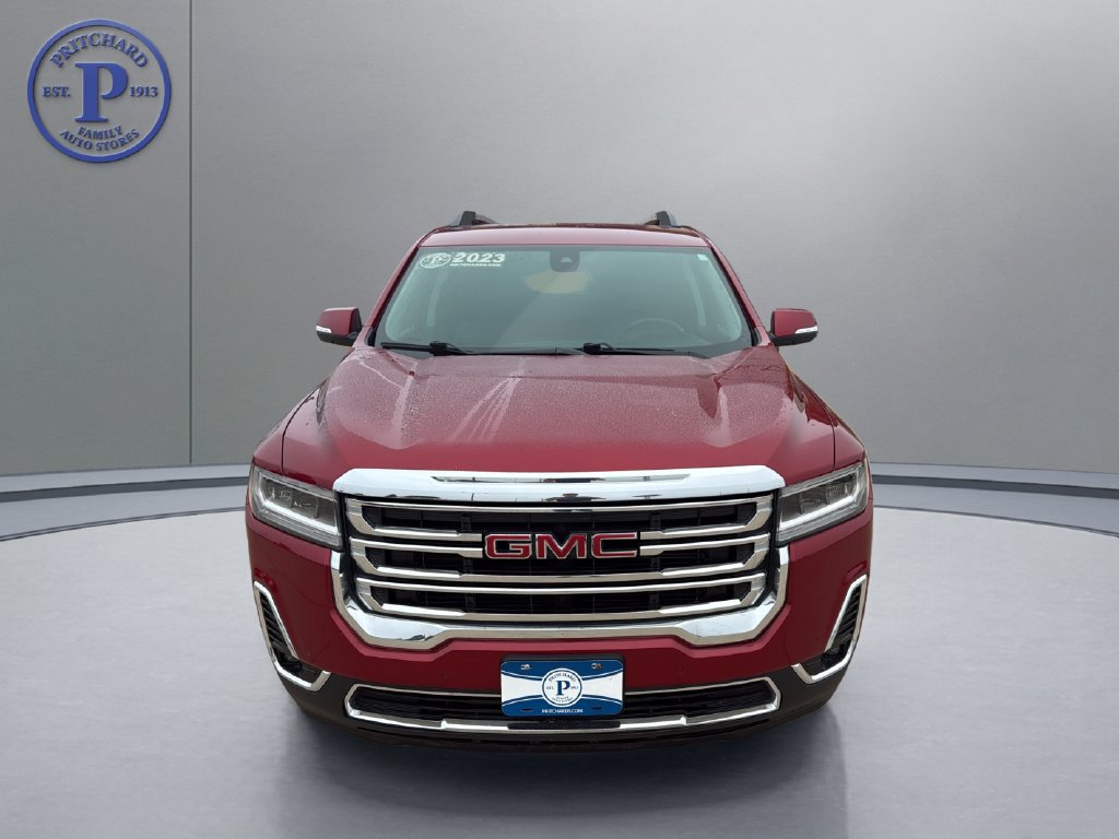 Used 2023 GMC Acadia SLT AWD/4WD image 2