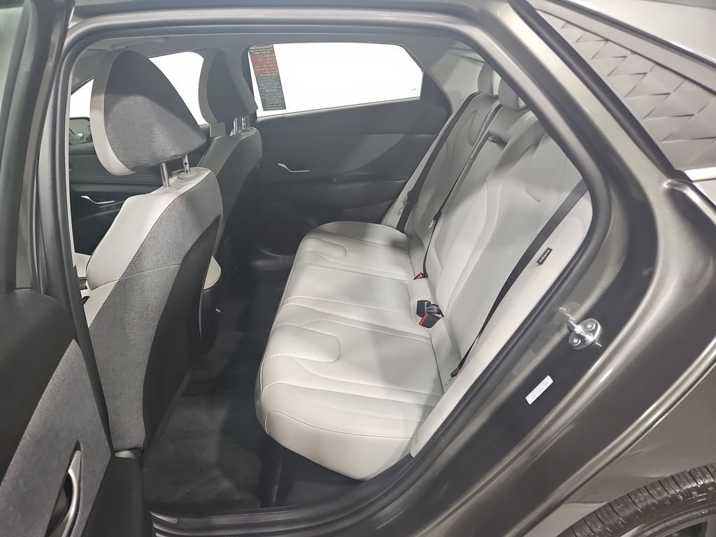 Certified 2025 Hyundai Elantra Limited w/ Cargo Package FWD image 27