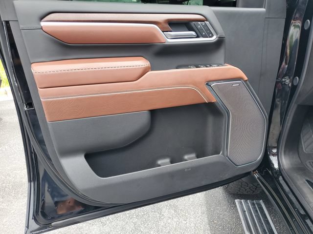 Used 2026 GMC Sierra 3500 Denali Ultimate AWD/4WD image 8