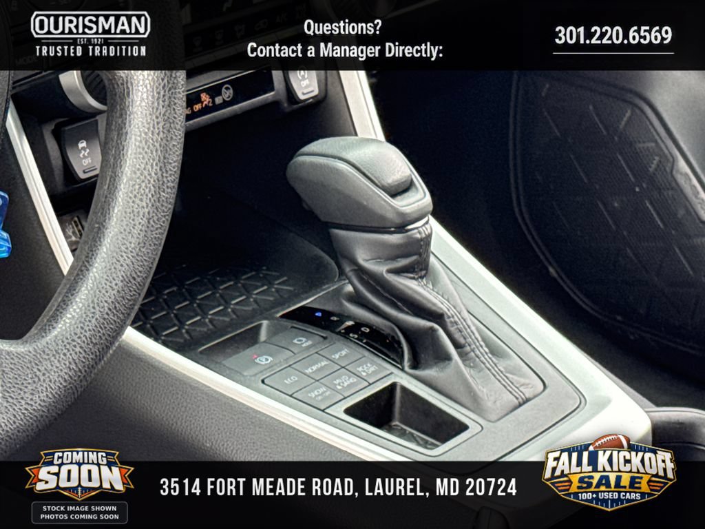 Used 2025 Toyota RAV4 LE AWD/4WD image 15