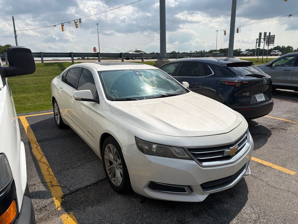 Used 2014 Chevrolet Impala LT w/ Convenience Package FWD image 2