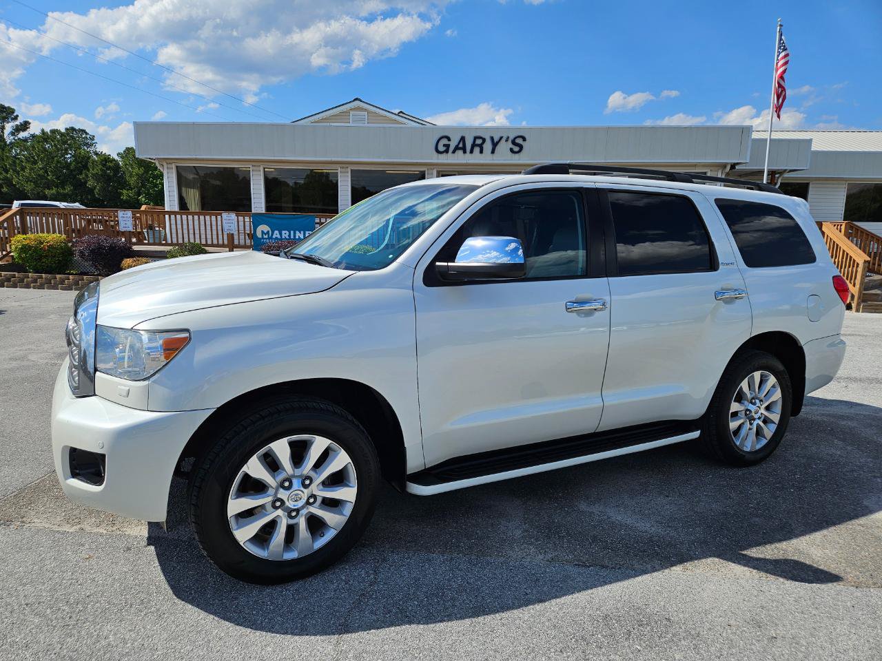 Used 2017 Toyota Sequoia Platinum RWD image 2