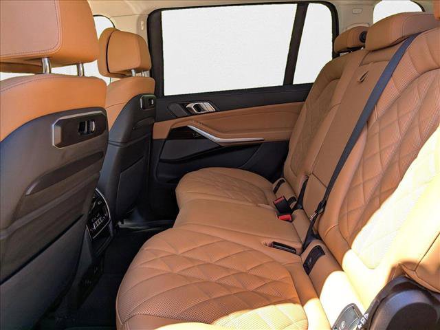 Used 2026 BMW X7 xDrive40i image 18