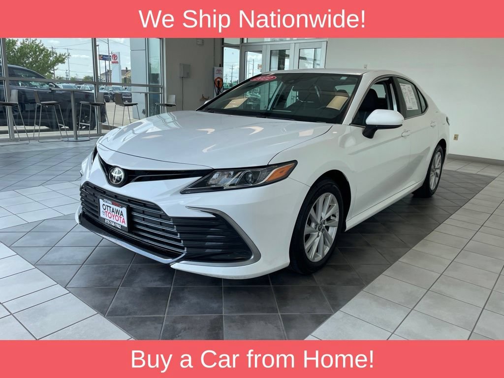 Used 2022 Toyota Camry LE AWD/4WD image 2