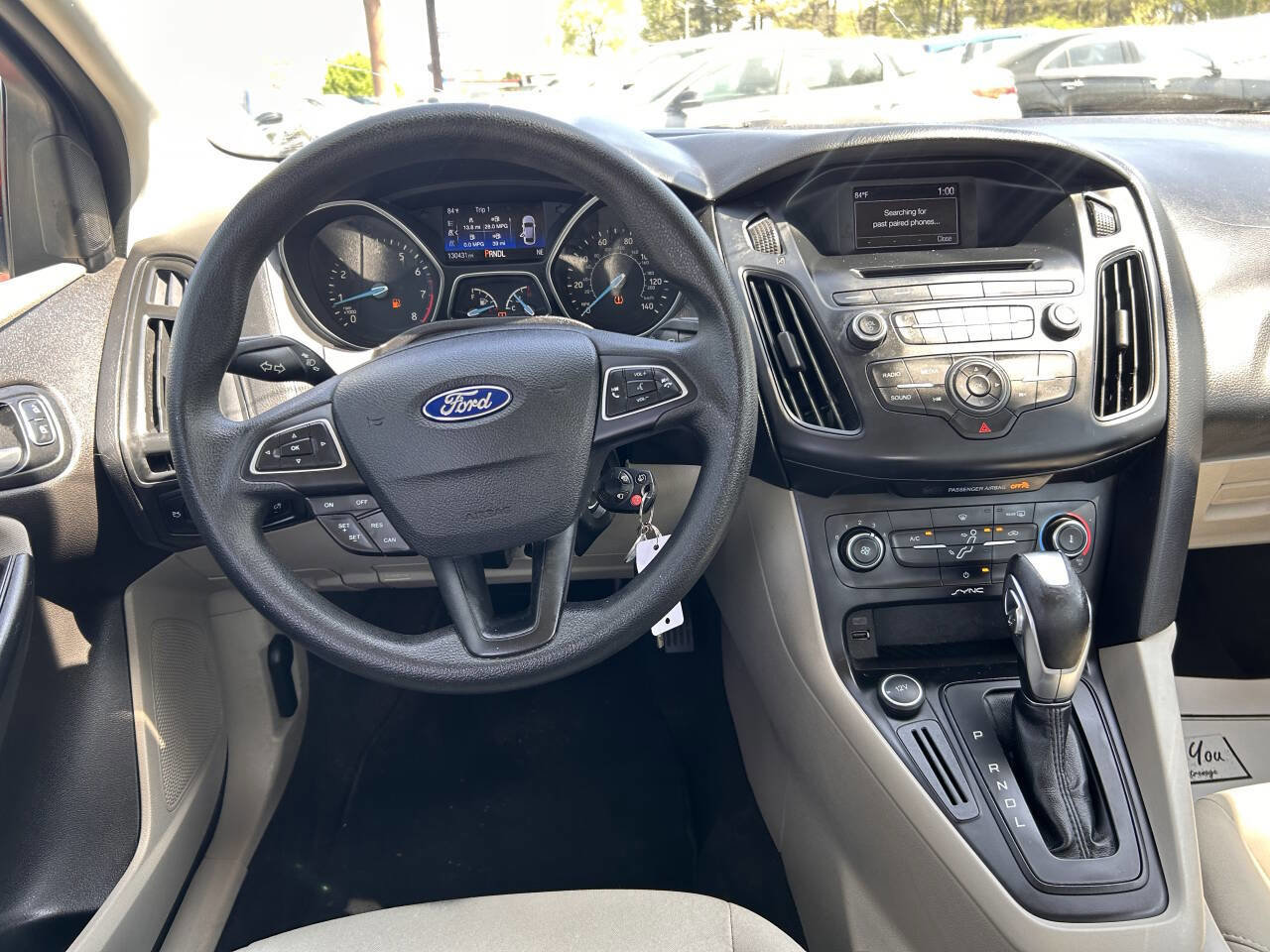 Used 2016 Ford Focus SE w/ SE Power Seat Package image 4