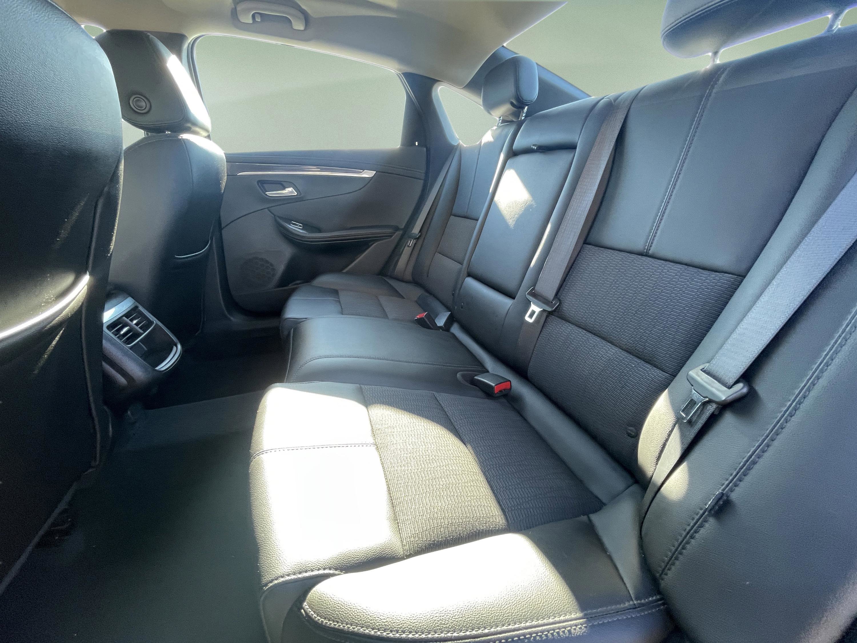 Used 2018 Chevrolet Impala LT image 25