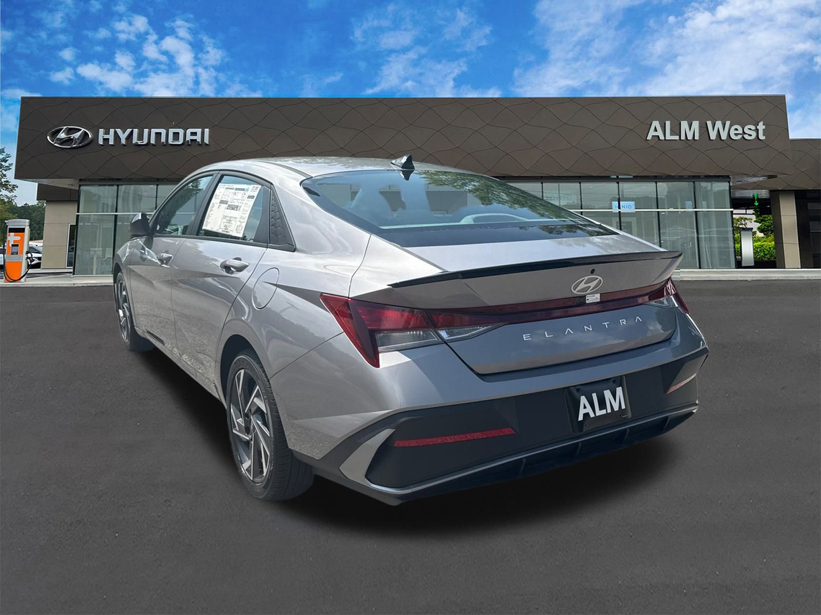 Used 2025 Hyundai Elantra Sport FWD image 7