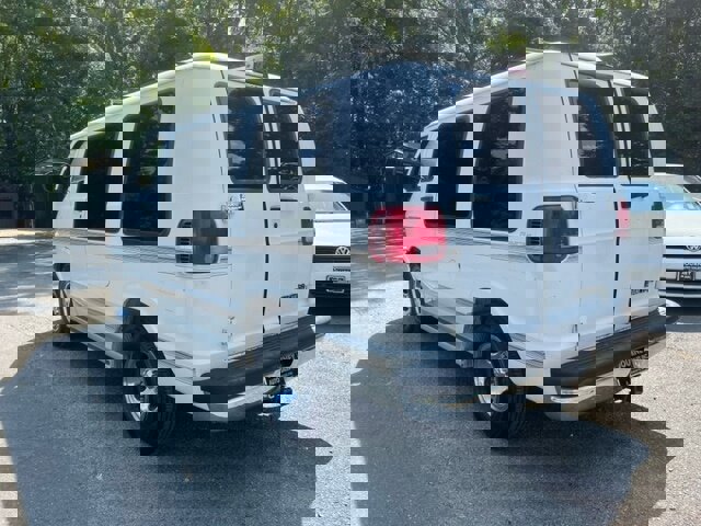 Used 2000 Dodge B1500 image 2