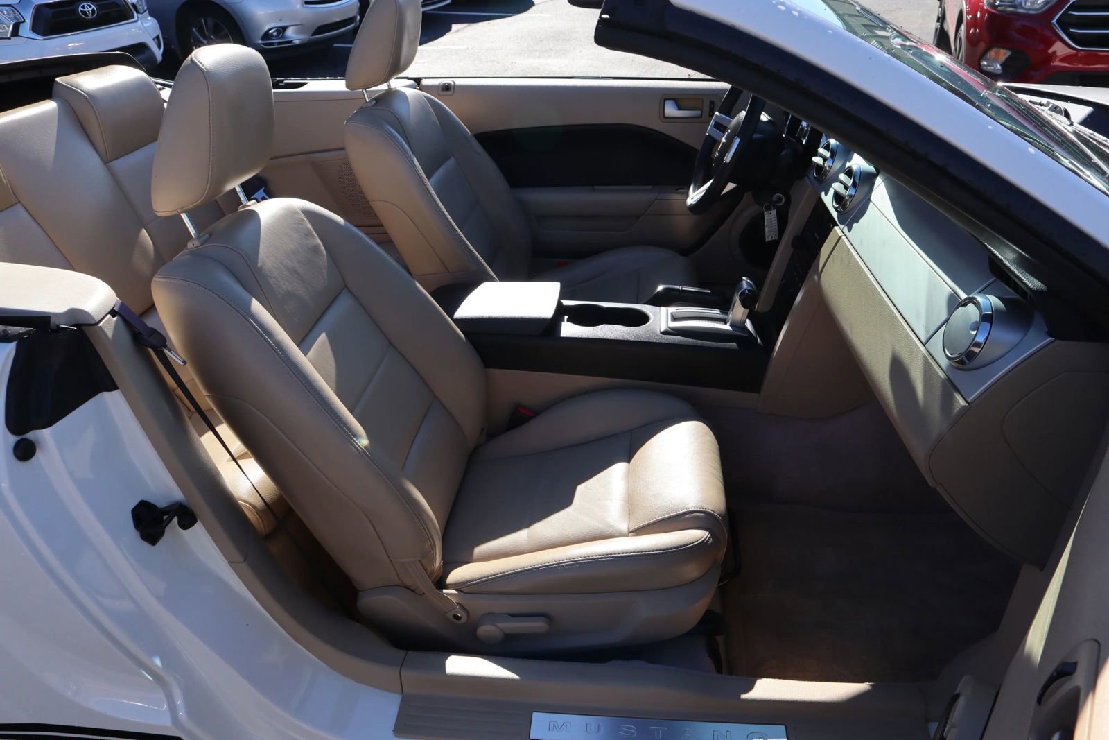 Used 2006 Ford Mustang Convertible image 14