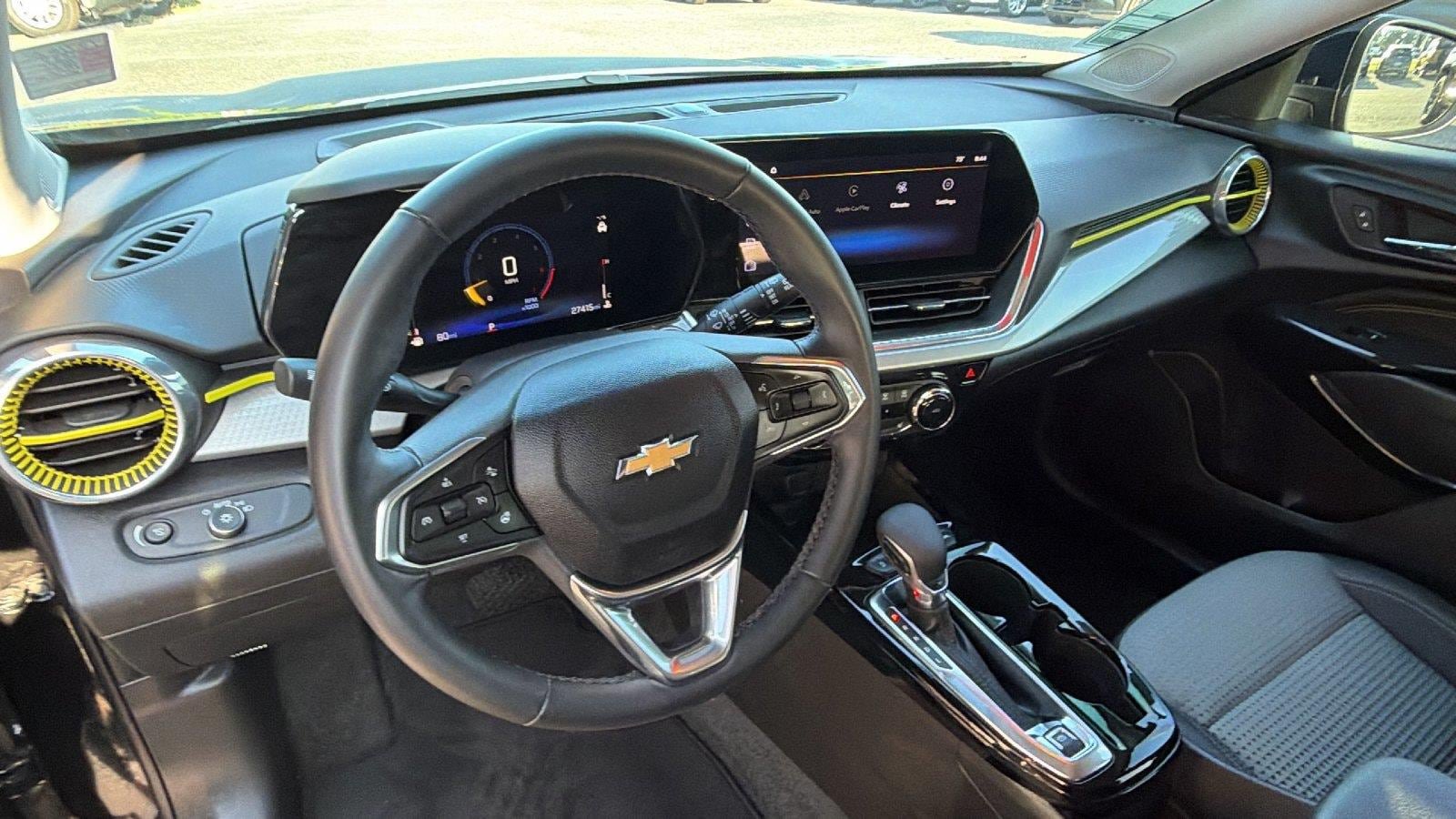 Used 2024 Chevrolet Trax LT w/ Driver Confidence Package FWD image 23