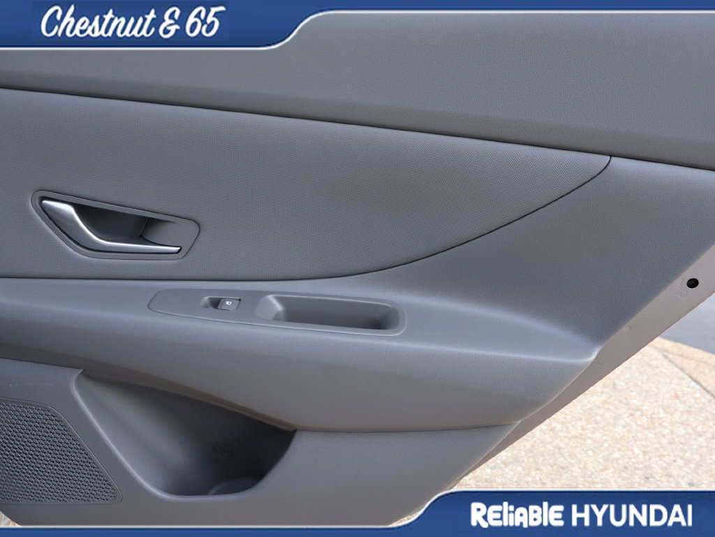 Certified 2025 Hyundai Elantra Sport FWD image 11