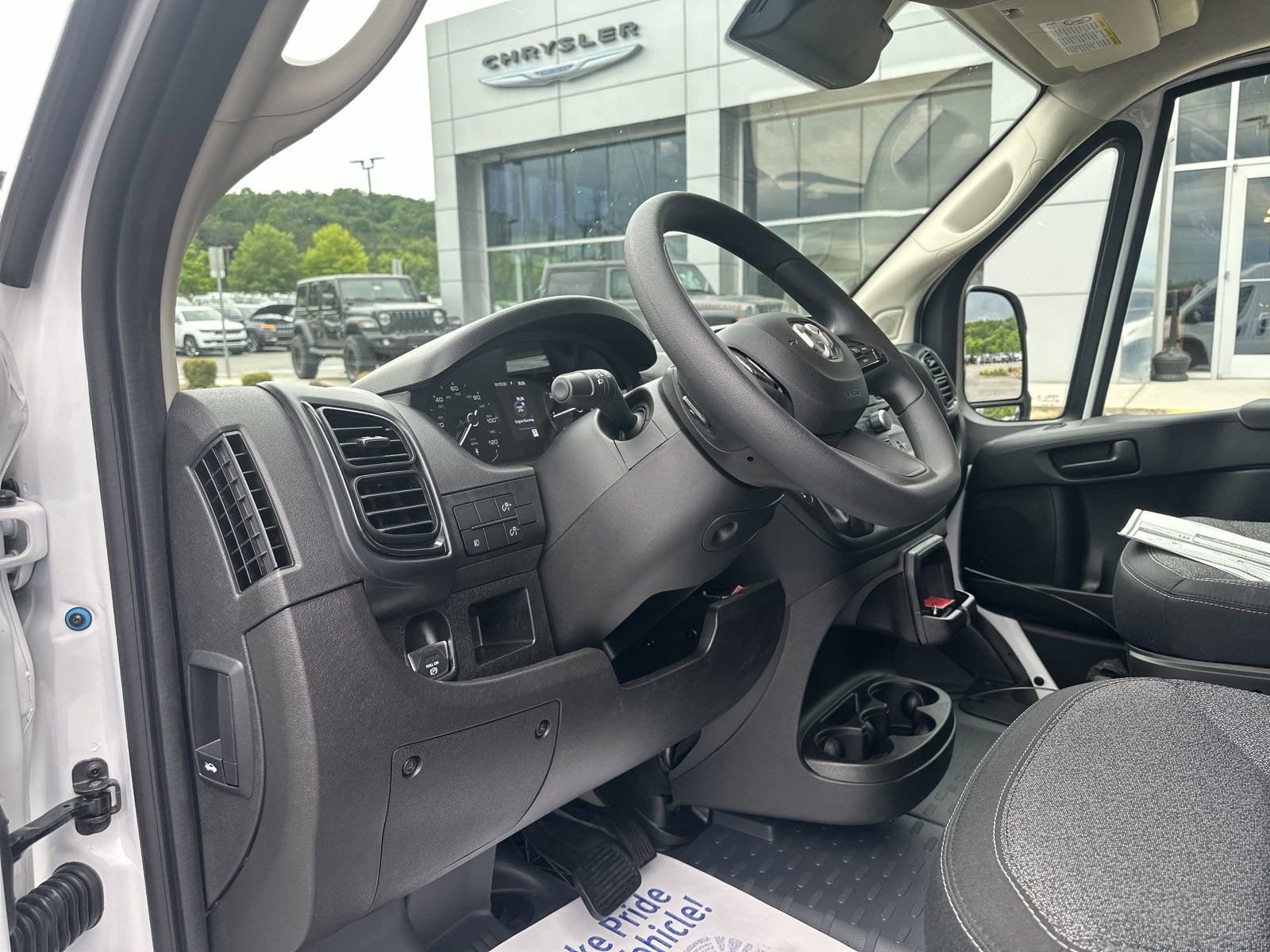 New 2024 RAM ProMaster 2500 w/ Convenience Group image 13