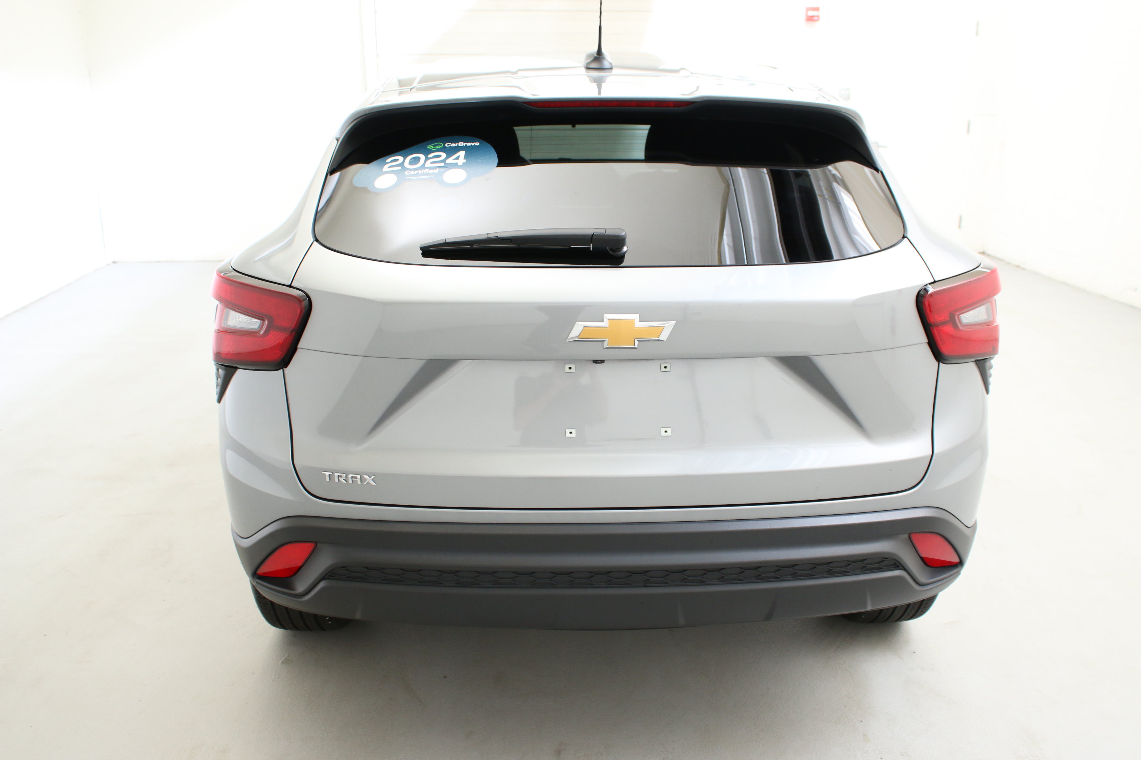 Certified 2024 Chevrolet Trax LS w/ LS Convenience Package FWD image 8