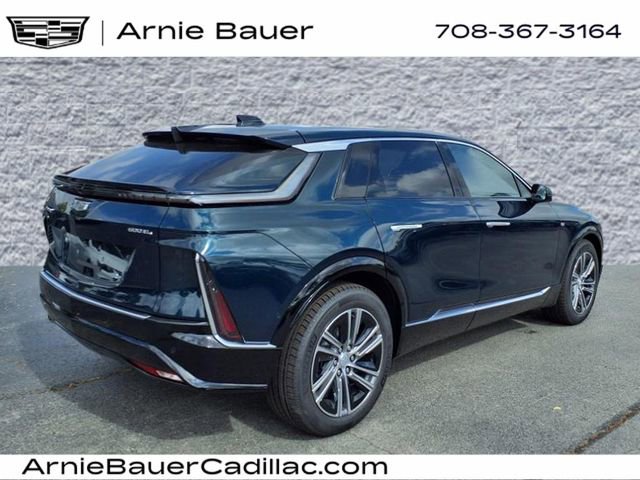 New 2025 Cadillac Lyriq Luxury w/ LPO, Floor Liner Package image 6