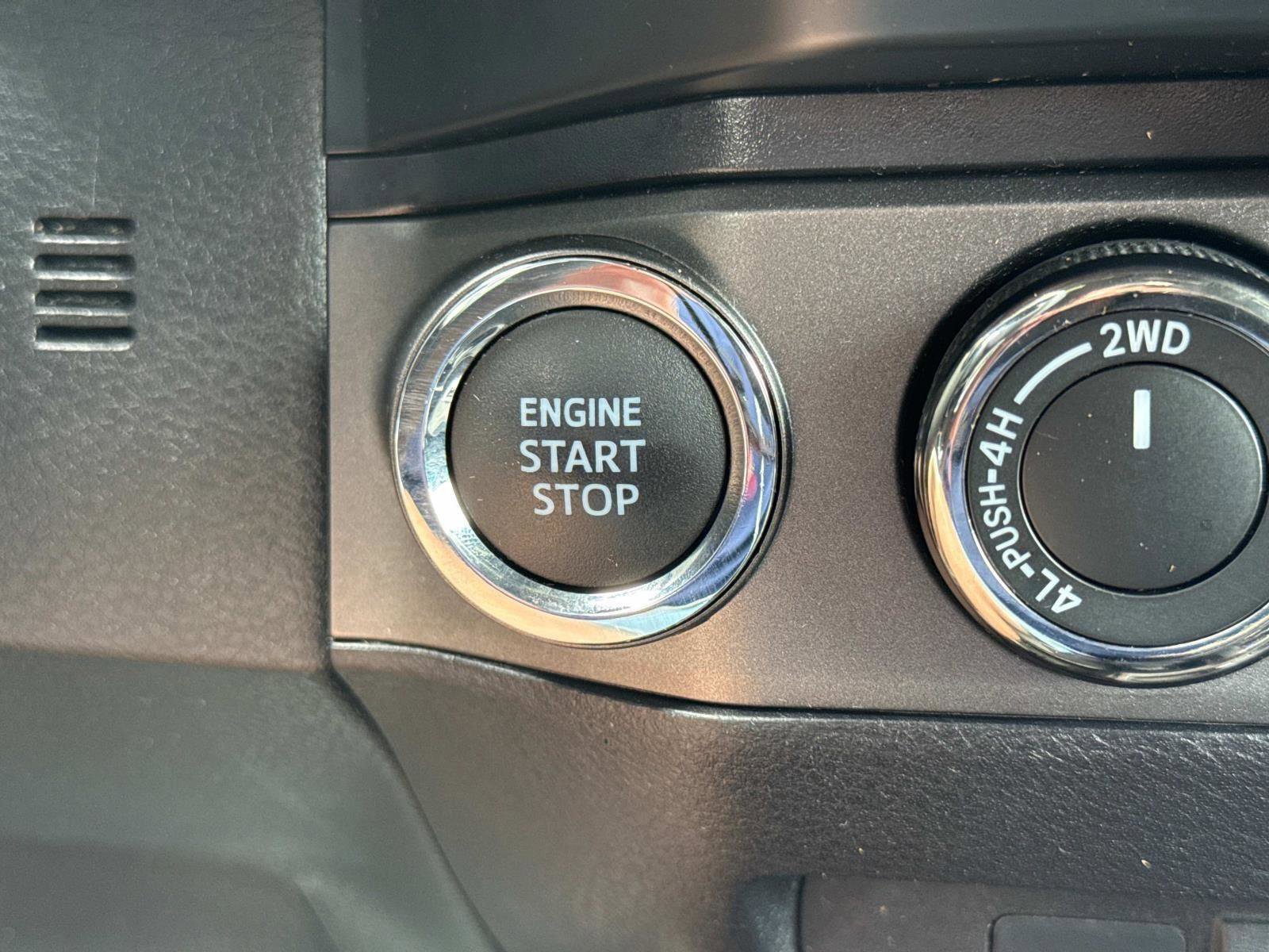 Used 2022 Toyota Tacoma TRD Off-Road image 13