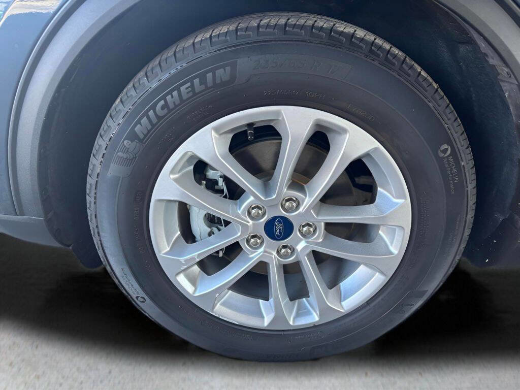 Used 2022 Ford Escape SE image 21