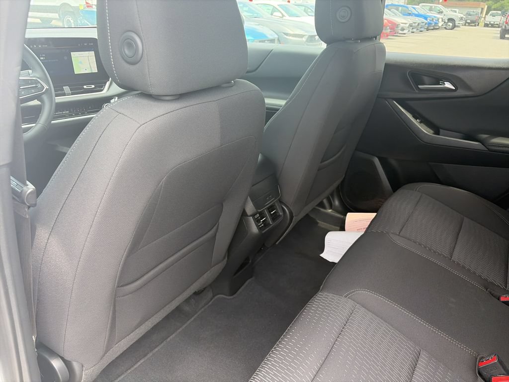Used 2025 Chevrolet Equinox LT FWD image 27
