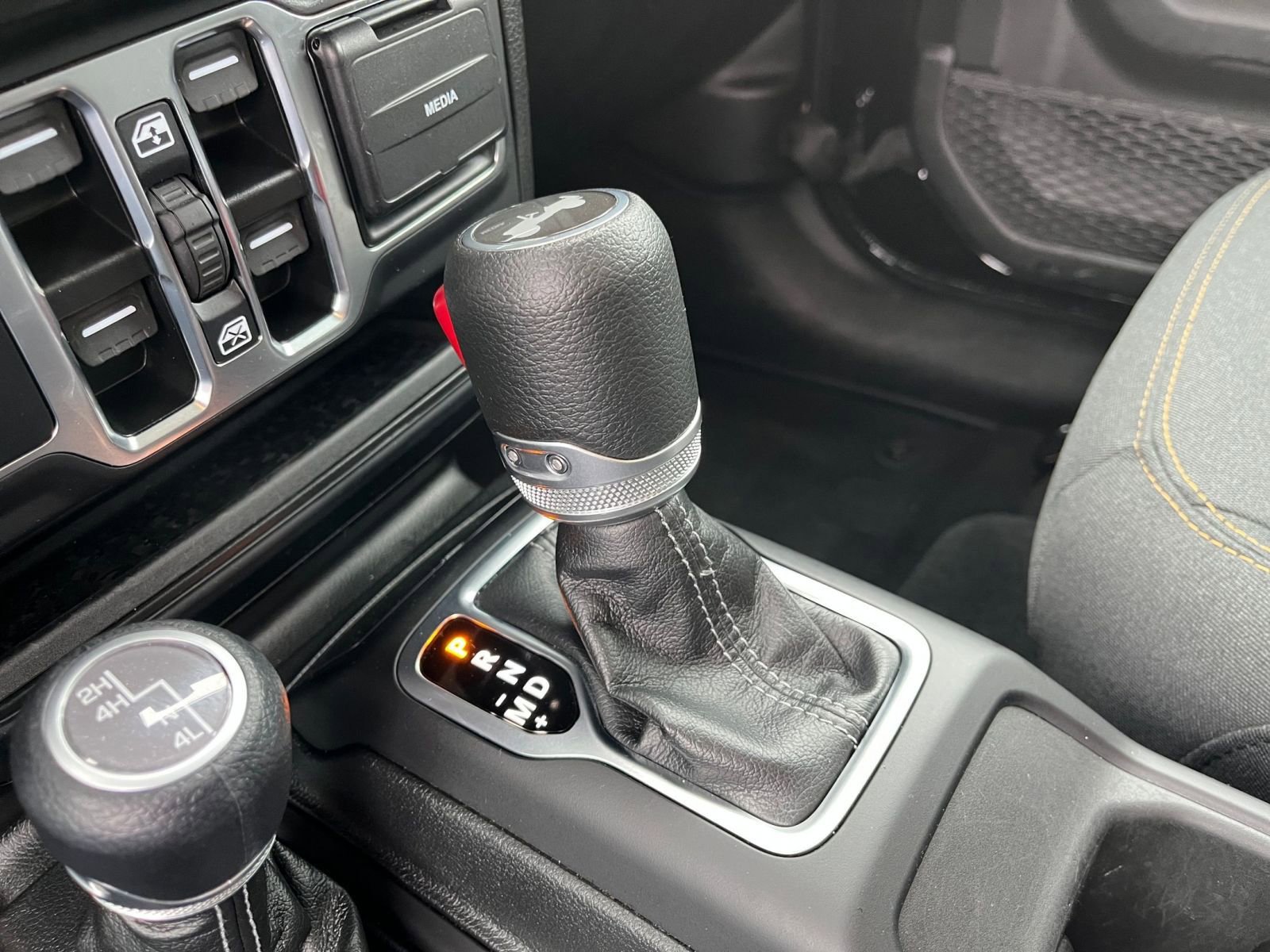 Used 2025 Jeep Wrangler Unlimited Sport AWD/4WD image 41