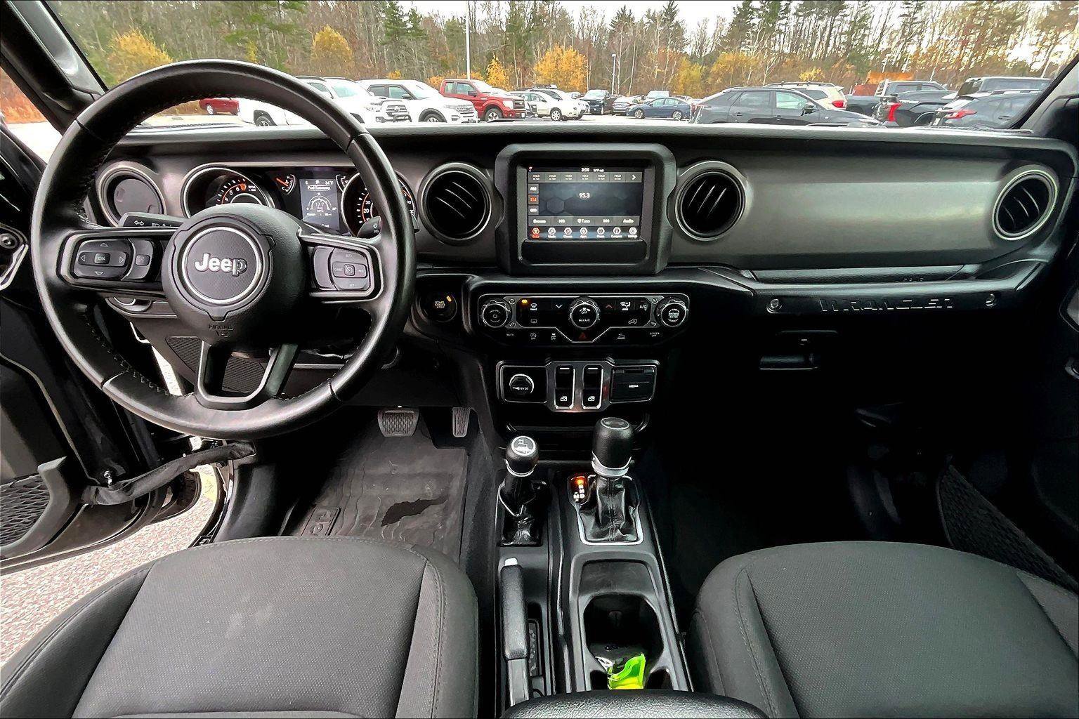 Used 2022 Jeep Wrangler Willys image 15