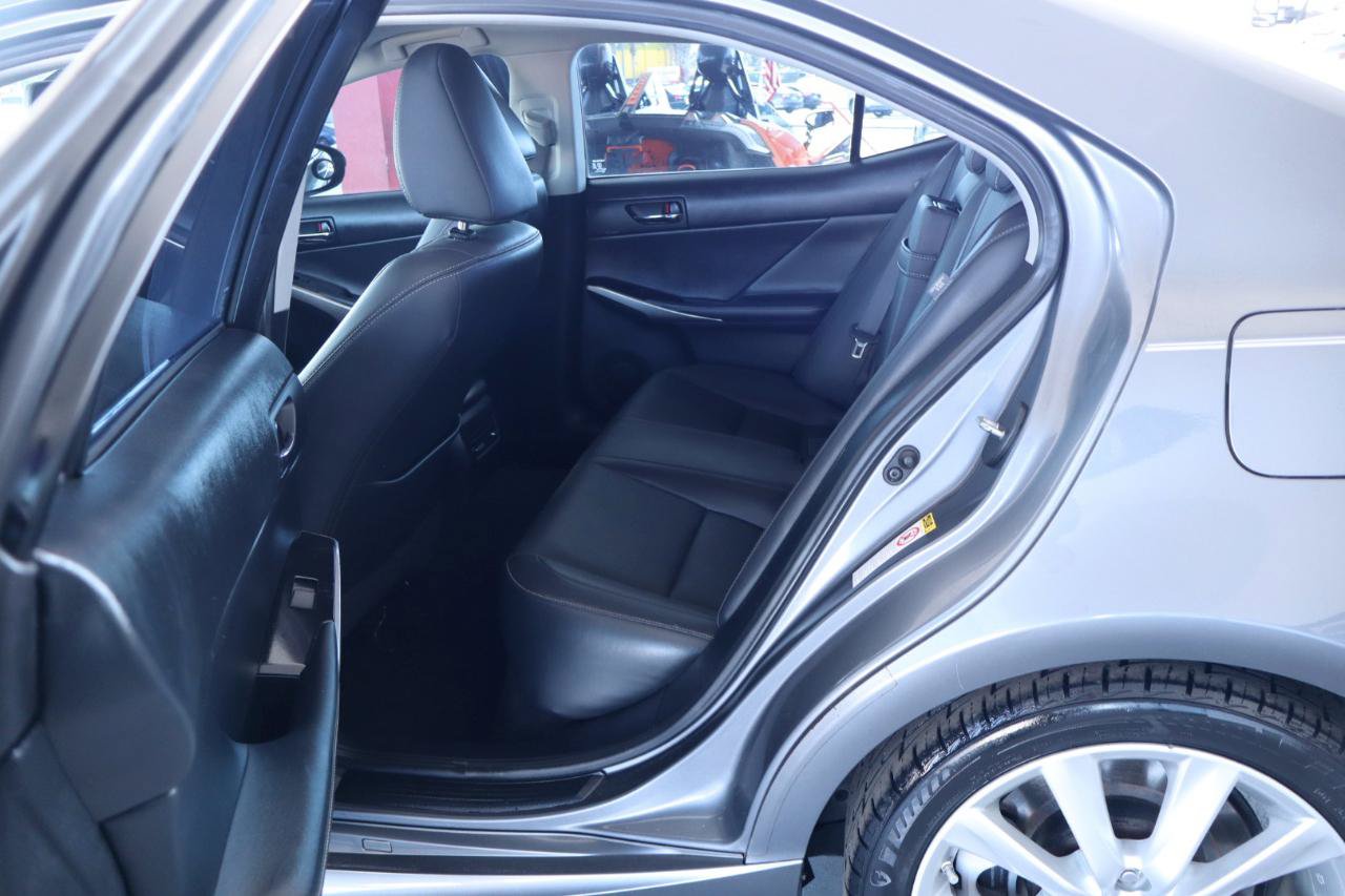 Used 2016 Lexus IS 200t RWD image 28