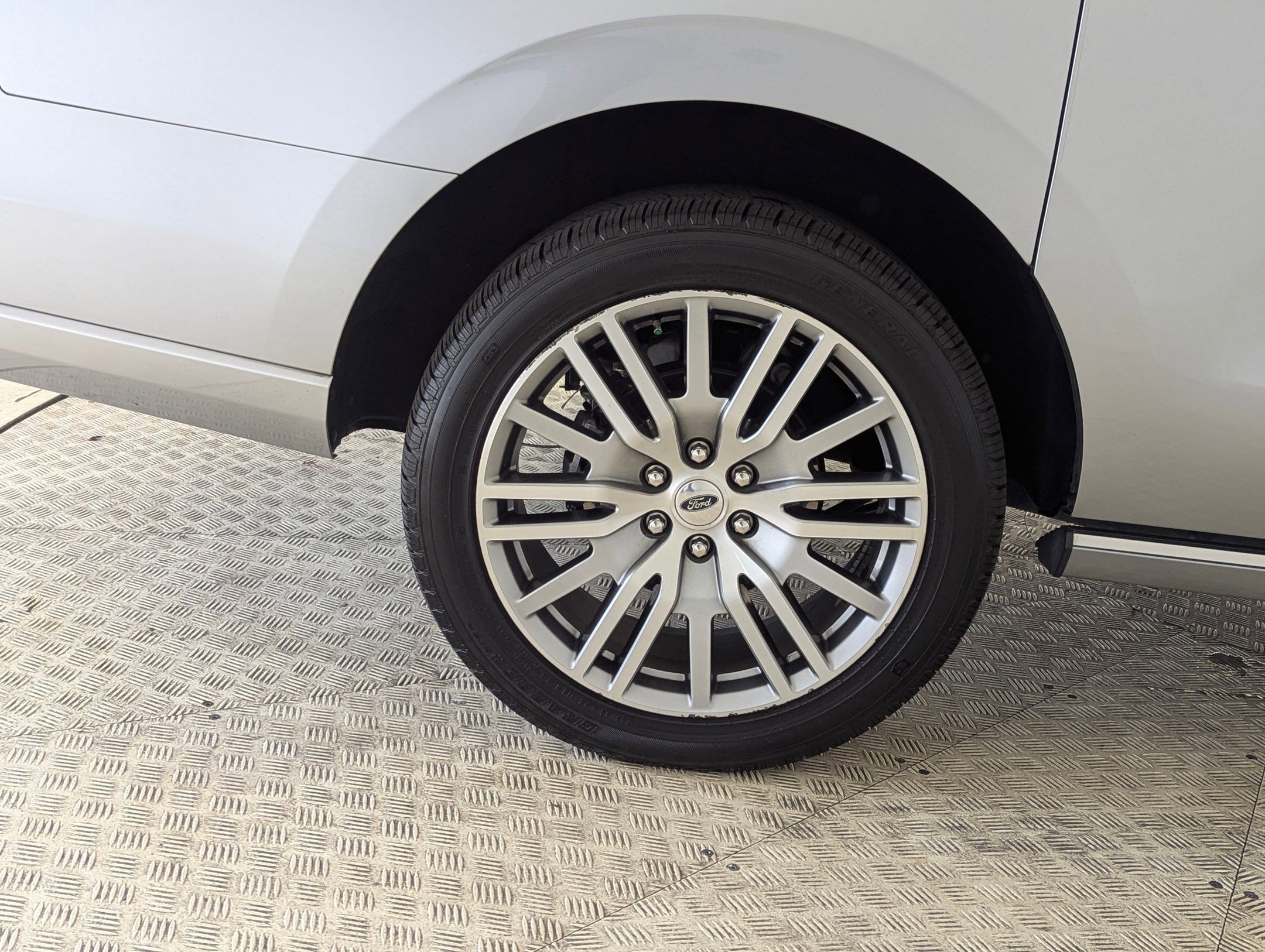 Certified 2023 Ford Expedition Max Platinum image 11