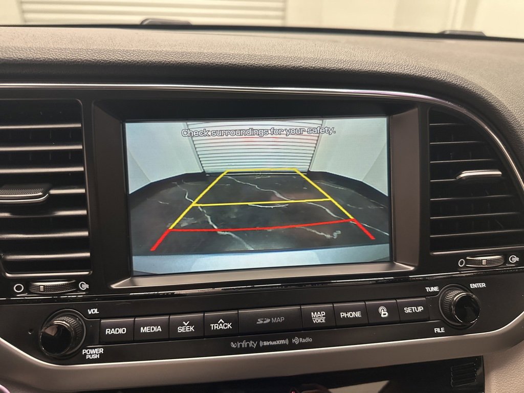 Used 2017 Hyundai Elantra Limited w/ Limited Tech Package 04 image 19