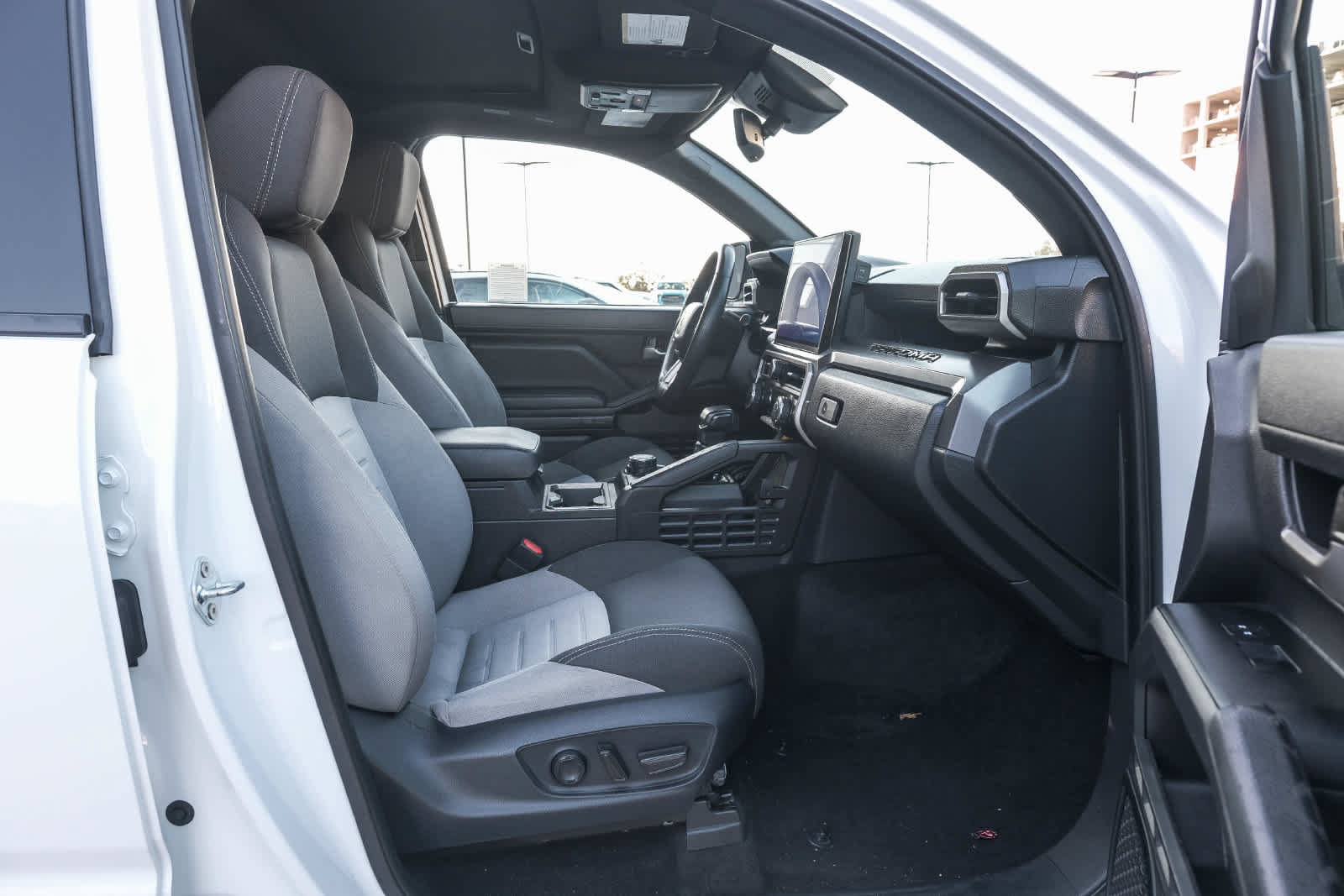 Certified 2024 Toyota Tacoma TRD Sport w/ TRD Sport Upgrade Package AWD/4WD image 18