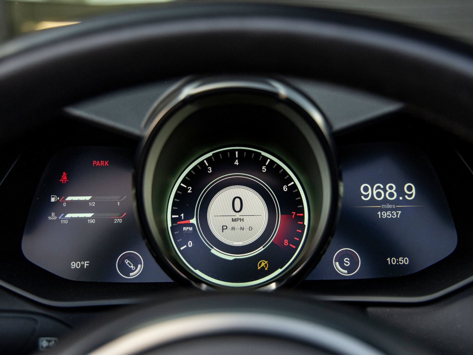 Used 2022 Aston Martin V8 Vantage Roadster RWD image 29