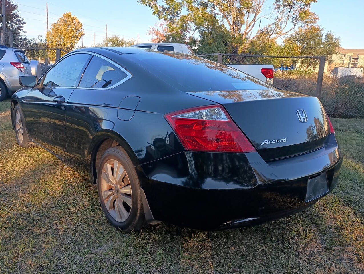 Used 2010 Honda Accord EX-L image 3