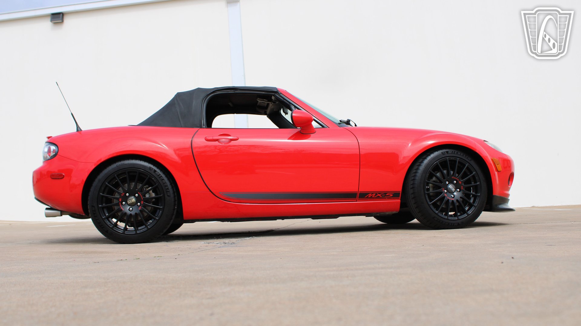 Used 2006 MAZDA MX-5 Miata Sport RWD image 5
